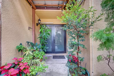 1401 E Golfview Dr #1401, Pembroke Pines, FL 33026