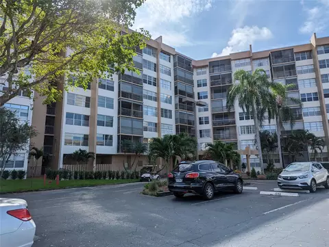 1200 Saint Charles #319, Pembroke Pines, FL 33026
