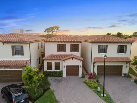 4005 Screw Pne, Riviera Beach, FL 33410