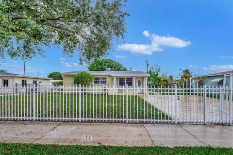 17620 NW 32nd Ave, Miami Gardens, FL 33056