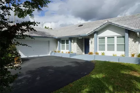 1720 NW 93 Ter, Plantation, FL 33322