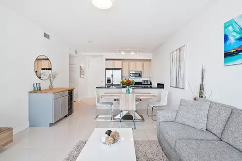 79 SW 12 St #2005-S, Miami, FL 33130