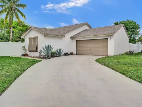 21581 Yellowstone Park Dr, Boca Raton, FL 33428
