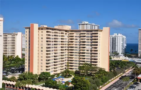 3333 NE 34th #220, Fort Lauderdale, FL 33308