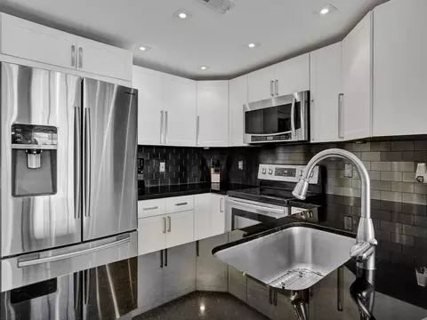 1160 N Federal Hwy #1215, Fort Lauderdale, FL 33304