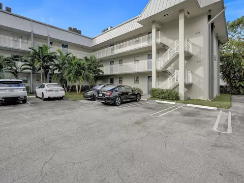 2980 Riverside #233, Coral Springs, FL 33065