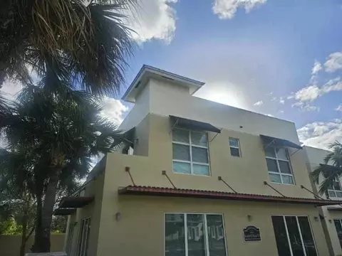 4301 NE 1st Ter #4, Oakland Park, FL 33334