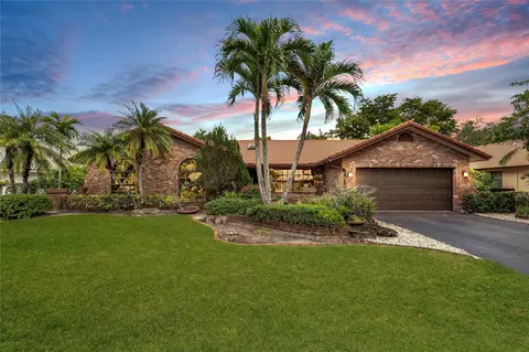 5133 NW 84th Rd, Coral Springs, FL 33067