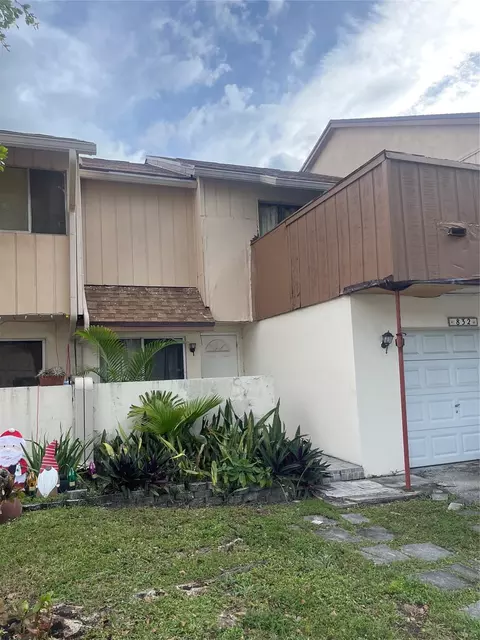 832 NW 81st #5, Plantation, FL 33324