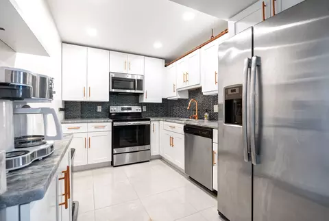5260 NW 2nd Ave #PH-7, Boca Raton, FL 33487