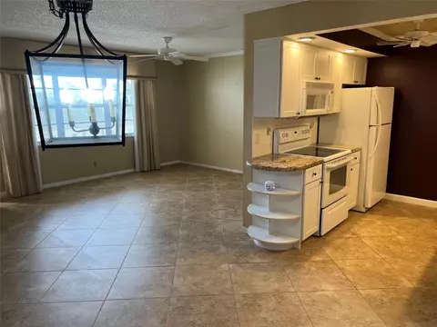 4701 Martinique Dr #F4, Coconut Creek, FL 33066