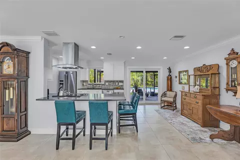 141 NW 20th St, Wilton Manors, FL 33311