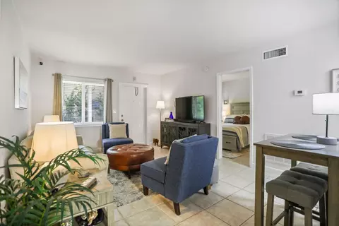 2643 NE 8th Ave #4, Wilton Manors, FL 33334