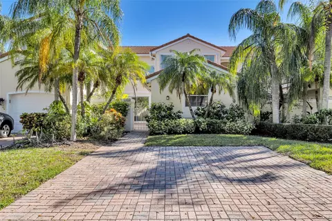 1685 Yellowheart #1685, Hollywood, FL 33019
