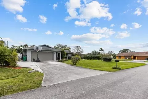 497 SW Byron St, Port Saint Lucie, FL 34983
