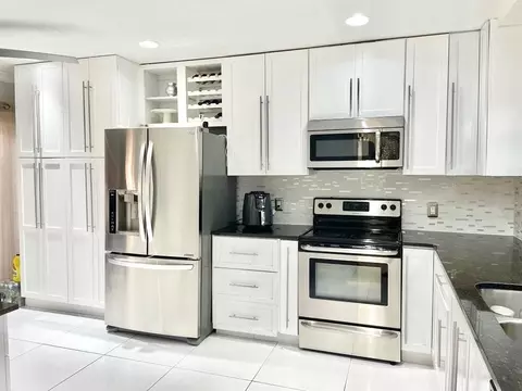 4775 NW 9th Ave #4775, Pompano Beach, FL 33064