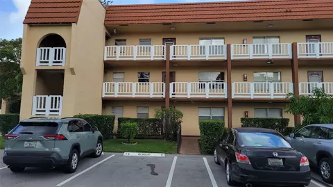 8891 Sunrise Lks #101, Sunrise, FL 33322