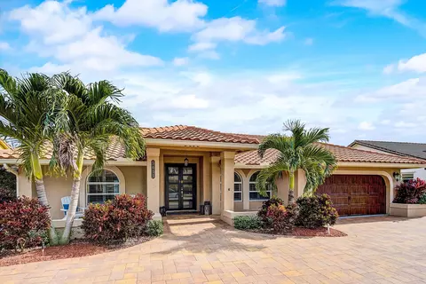 5655 NW 89th Ave, Coral Springs, FL 33067