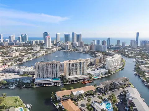 427 Golden Isle #15H, Hallandale Beach, FL 33009