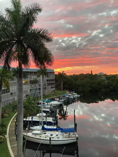 1319 E Hillsboro Blvd #515, Deerfield Beach, FL 33441