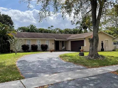 7100 SW 8th Ct, Plantation, FL 33317