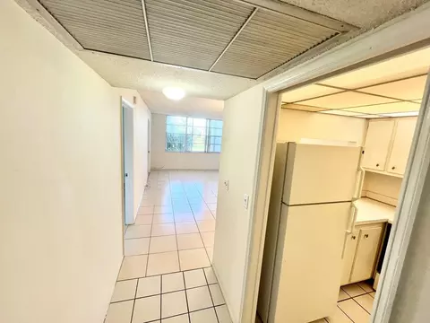 9420 Tangerine #305, Davie, FL 33324