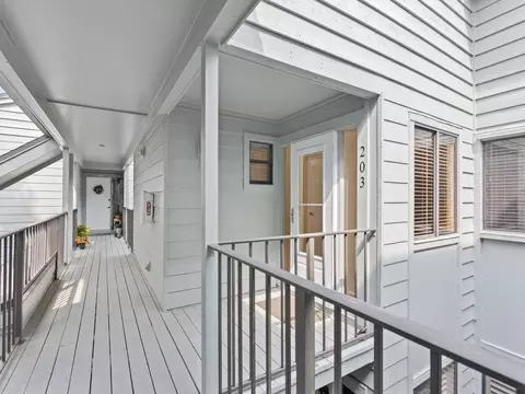 2180 Pine Crk #203, Vero Beach, FL 32966