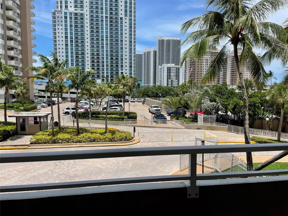  1985 S Ocean Dr #2H, Hallandale Beach, FL 33009 photo 1