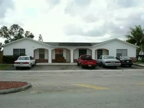 7600 SW 10th St, North Lauderdale, FL 33068
