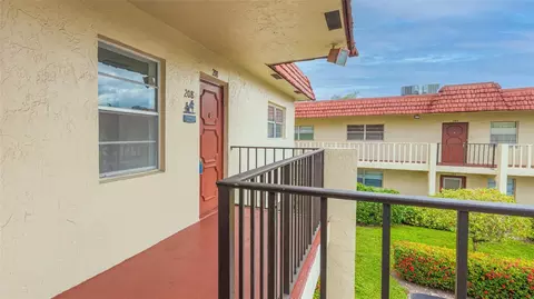 21 Abbey Ln #208, Delray Beach, FL 33446