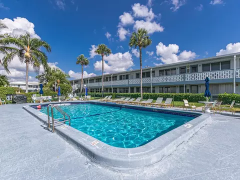 801 Atlantic Shrs #204, Hallandale Beach, FL 33009