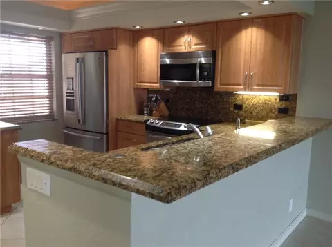 3510 Oaks Way #801, Pompano Beach, FL 33069