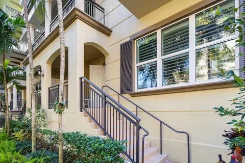 2625 NE 14th Ave #101, Wilton Manors, FL 33334