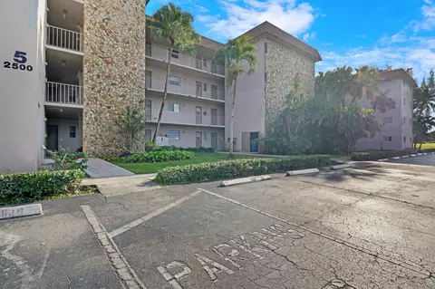2500 SW 81st #304, Davie, FL 33324