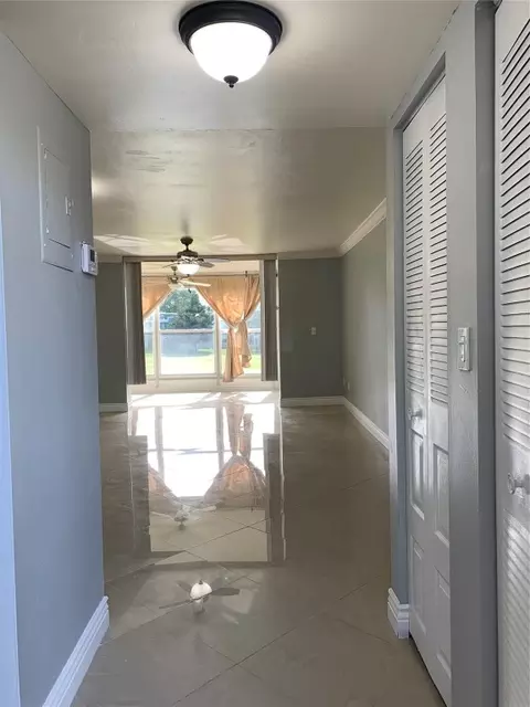 7388 NW 18 St #205, Margate, FL 33063