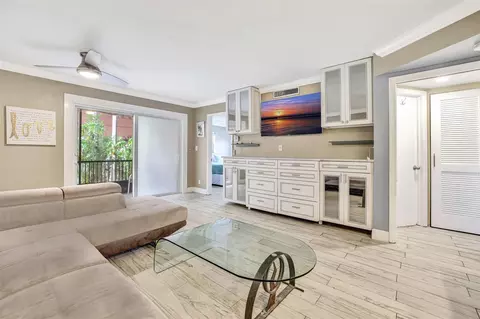 630 Tennis Clb #108, Fort Lauderdale, FL 33311