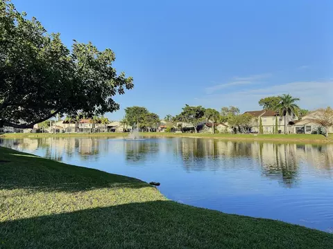 317 NW 109th Ave #317, Pembroke Pines, FL 33026