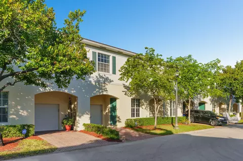 247 SW 7th St, Pompano Beach, FL 33060