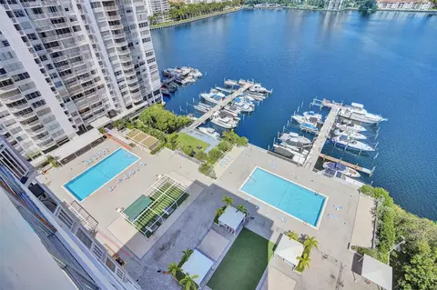 18041 Biscayne #1805-4, Aventura, FL 33160