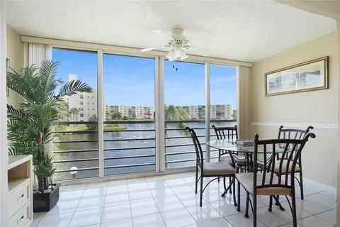 101 SE 3 Ave #201, Dania Beach, FL 33004