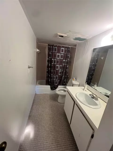 5570 NW 44th St #207A, Lauderhill, FL 33319