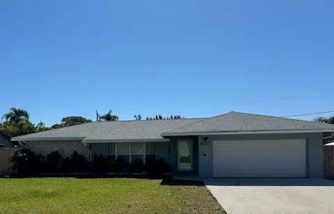 5020 NW 77th Ct, Pompano Beach, FL 33073