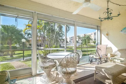 414 SE 10th St #101, Dania Beach, FL 33004