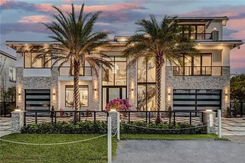 2900 NE 8 Ave, Boca Raton, FL 33431