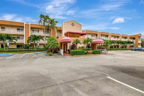 7132 S Devon Dr #205, Tamarac, FL 33321