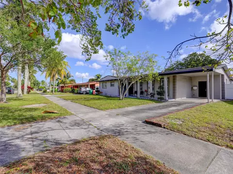 1360 NW 175th St, Miami Gardens, FL 33169