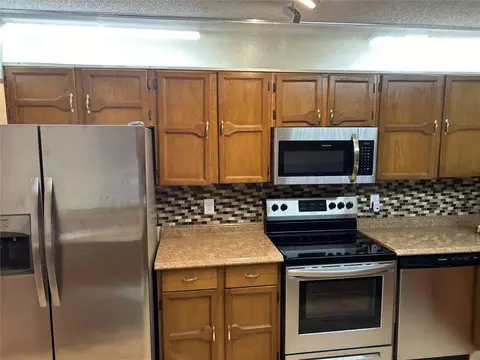 380 SW 61, Margate, FL 33068