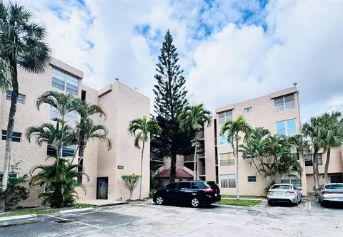 9410 Live Oak #304, Davie, FL 33324