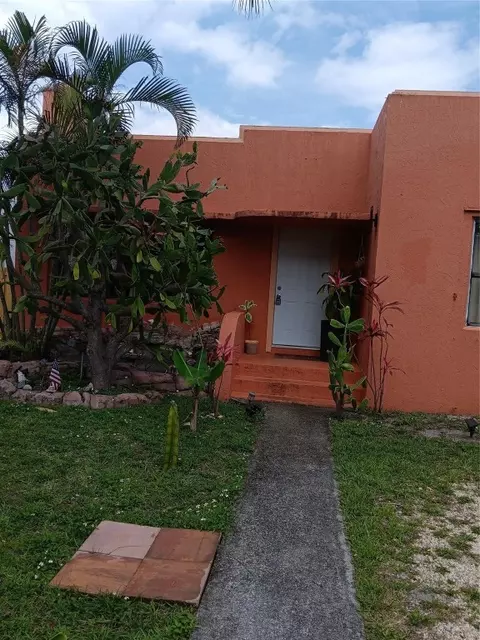 216 SW 5 St, Dania Beach, FL 33004