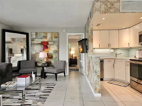 417 NE 17th #9, Fort Lauderdale, FL 33301